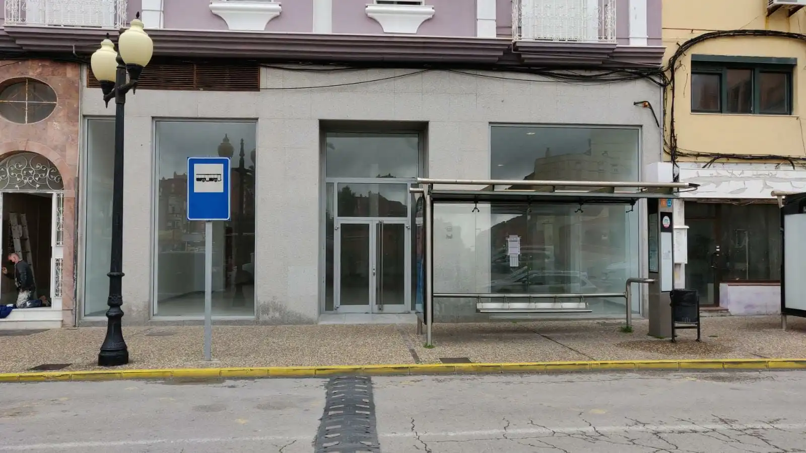 Vista exterior de Local de lloguer en La Línea de la Concepción