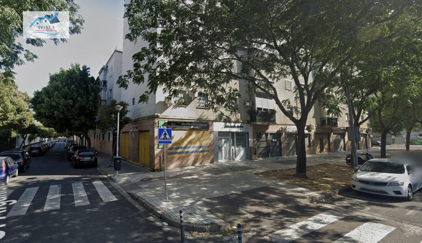 Vista exterior de Dúplex en venda en  Sevilla Capital amb Jardí privat i Terrassa