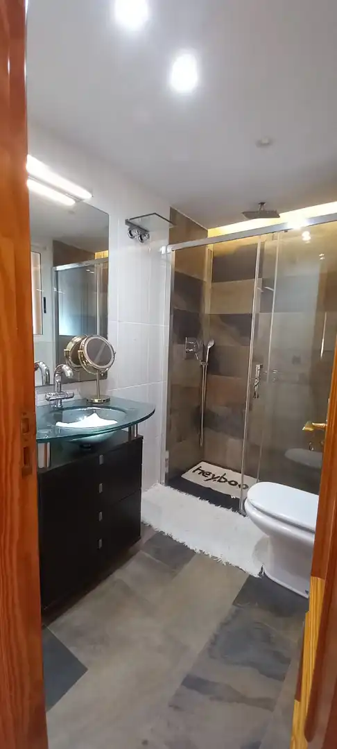 Badezimmer von Wohnung zur Miete in Sagunto / Sagunt mit Klimaanlage, Heizung und Möbliert