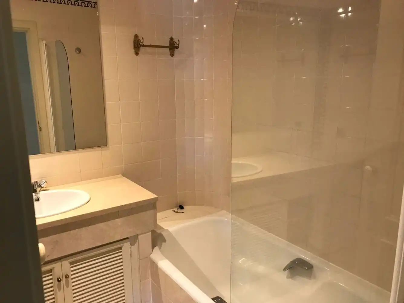 Badezimmer von Maisonette zum Verkauf in Benahavís mit Klimaanlage, Terrasse und Schwimmbad