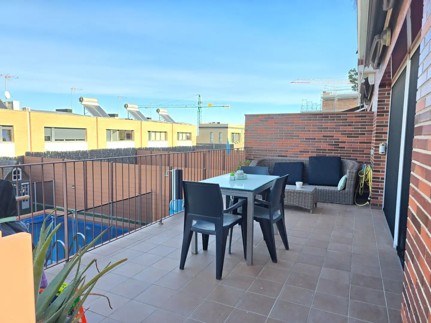 Casa pareada con piscina en venta en Carrer del Clar de Lluna