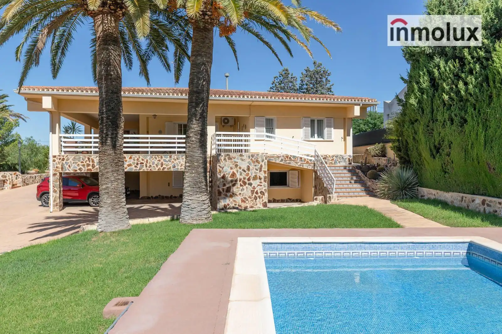 Detached house with pool for sale in Calle Formentera, imagen 2
