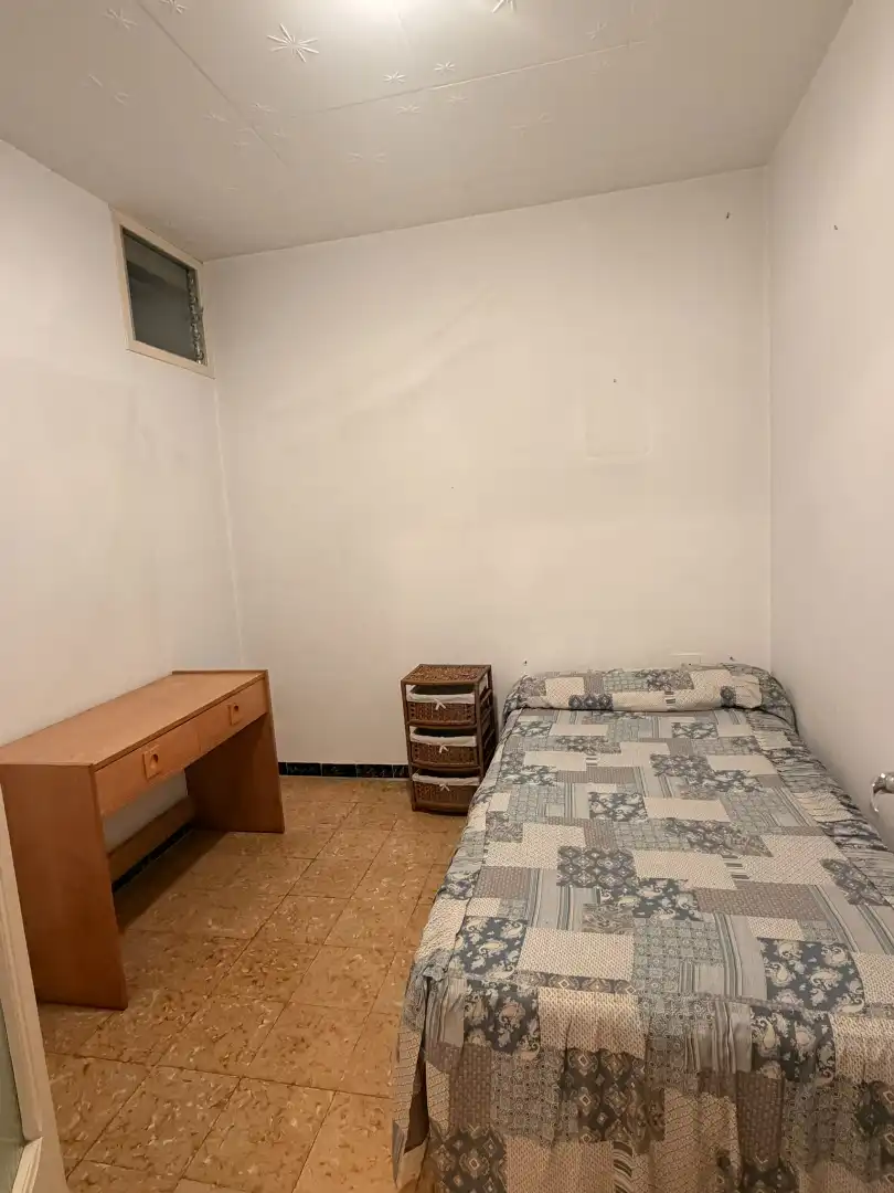 Dormitori de Casa o xalet en venda en Bellvís amb Calefacció, Jardí privat i Moblat