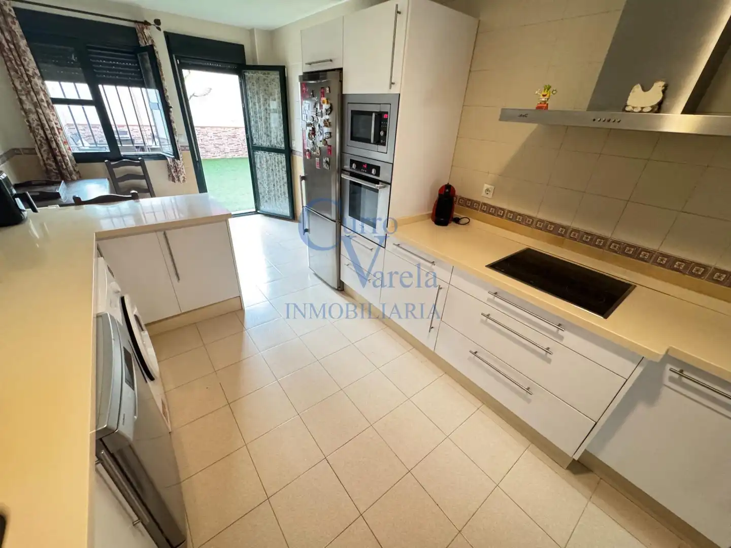 Kitchen of Houses for sale in Dos Hermanas  with Air Conditioner, Heating and Terrace