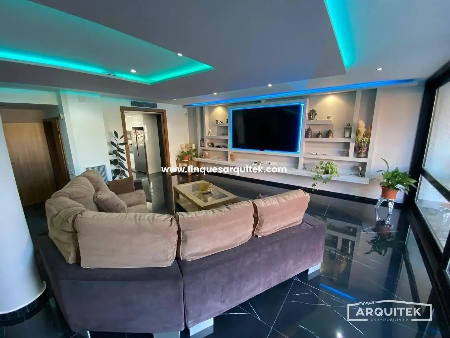 Casa adosada en venta en Rosselló