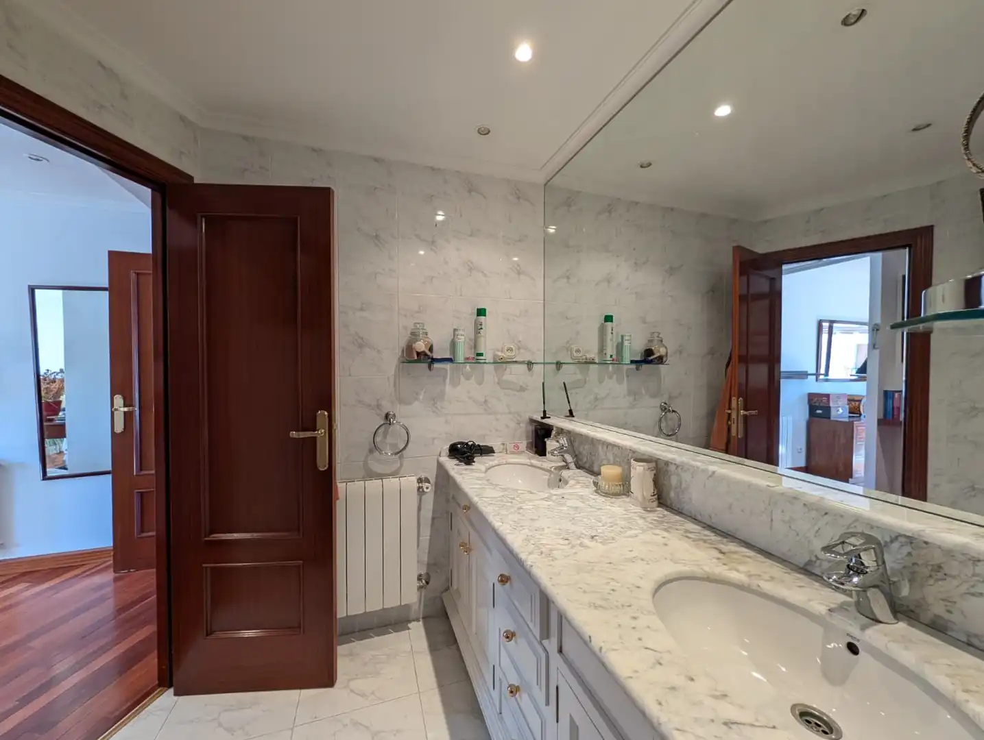 Baño de Apartamento en venta en Ezcaray con Calefacción, Terraza y Trastero