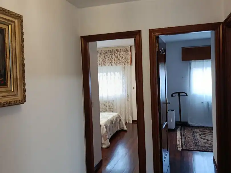 Dormitori de Casa o xalet per a compartir en Parroquias de Santiago