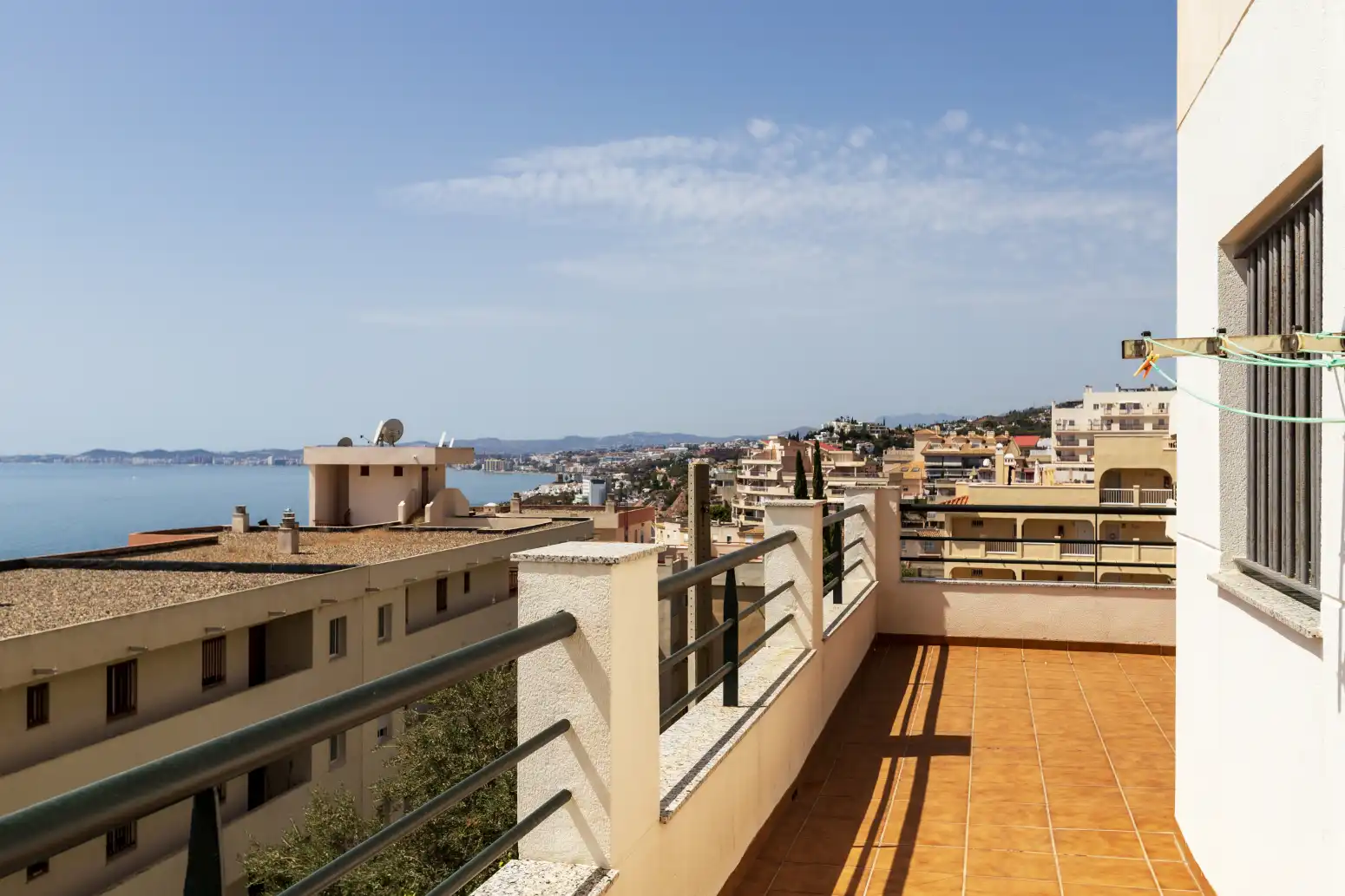 Terraza de Piso en venta en Benalmádena con Aire acondicionado, Calefacción y Jardín privado