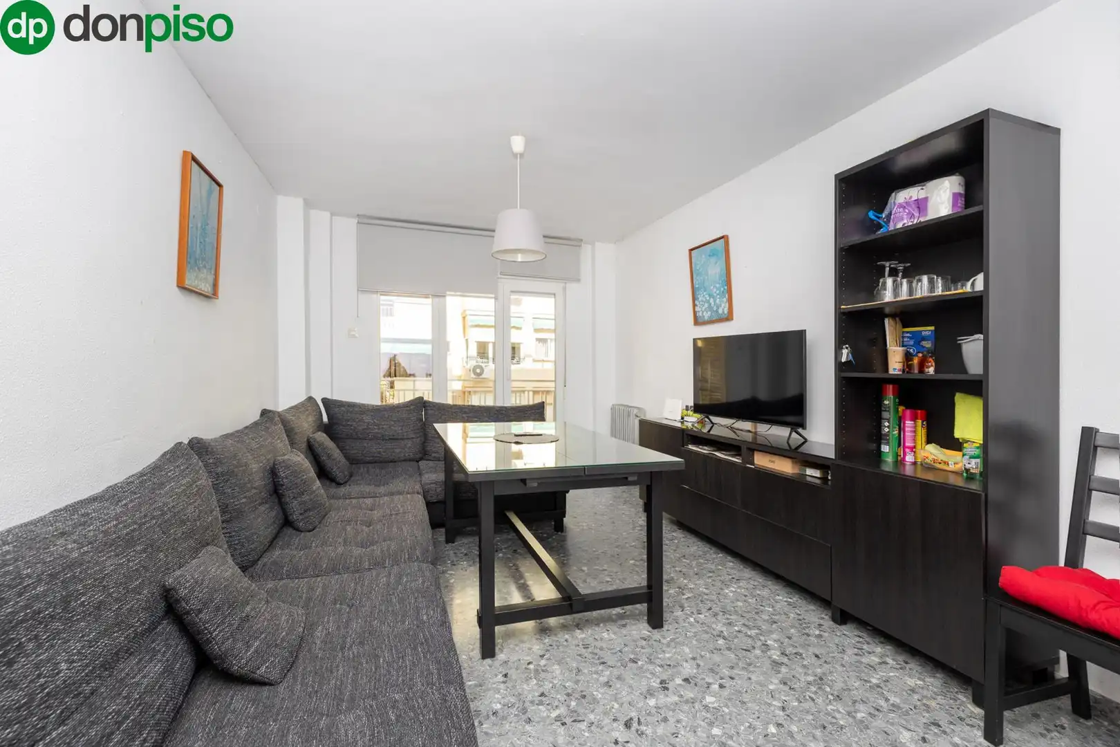Sala d'estar de Apartament en venda en Granada amb Calefacció