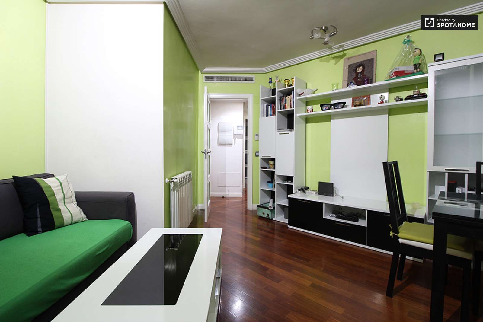 Sala d'estar de Apartament per a compartir en  Madrid Capital amb Aire condicionat, Calefacció i Terrassa