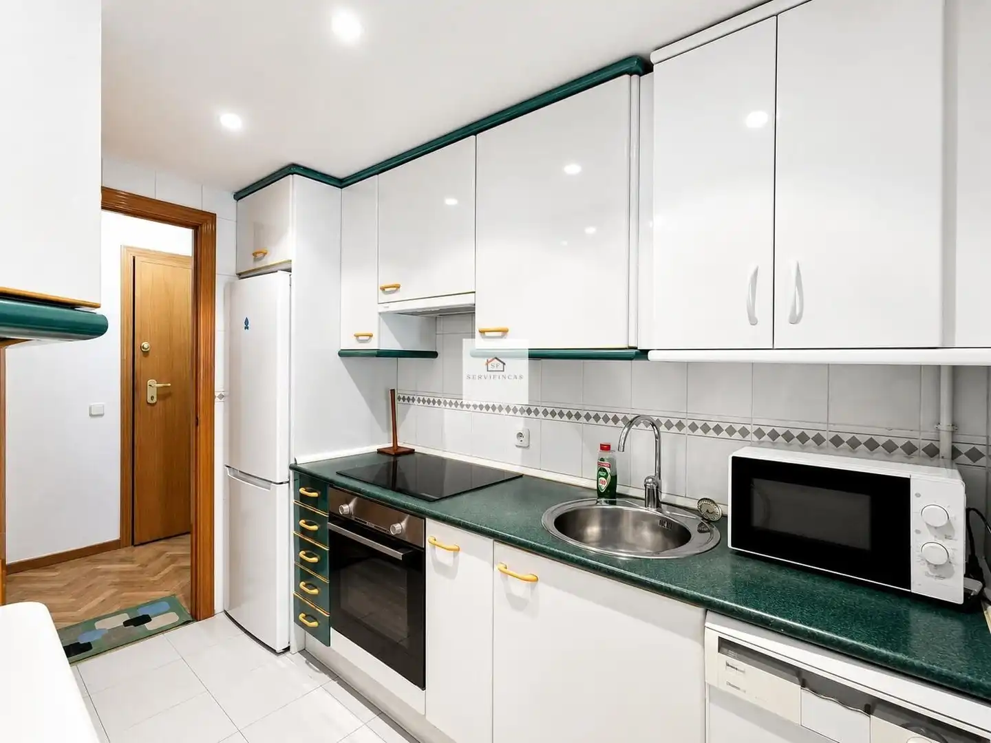 Kitchen of Flat for rent in Madrid  with Air Conditioner, Heating and Private garden