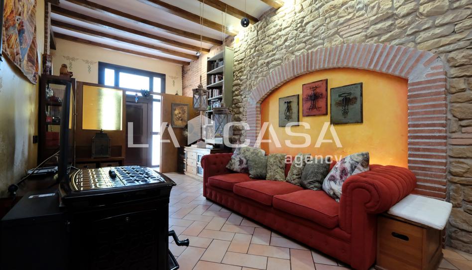 Foto 1 de Casa adosada en venda a Plaça D'eivissa, Horta, Barcelona