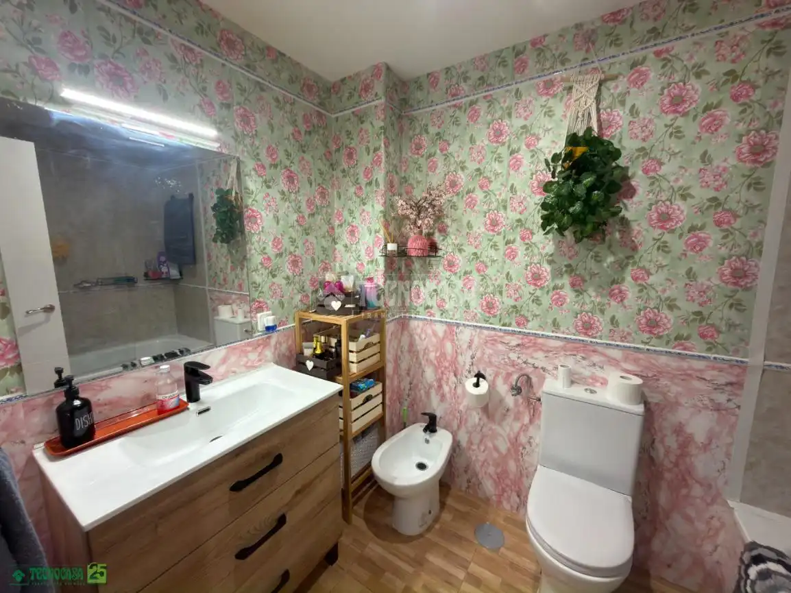 Baño de Piso en venta en Yepes con Aire acondicionado, Parquet y Terraza
