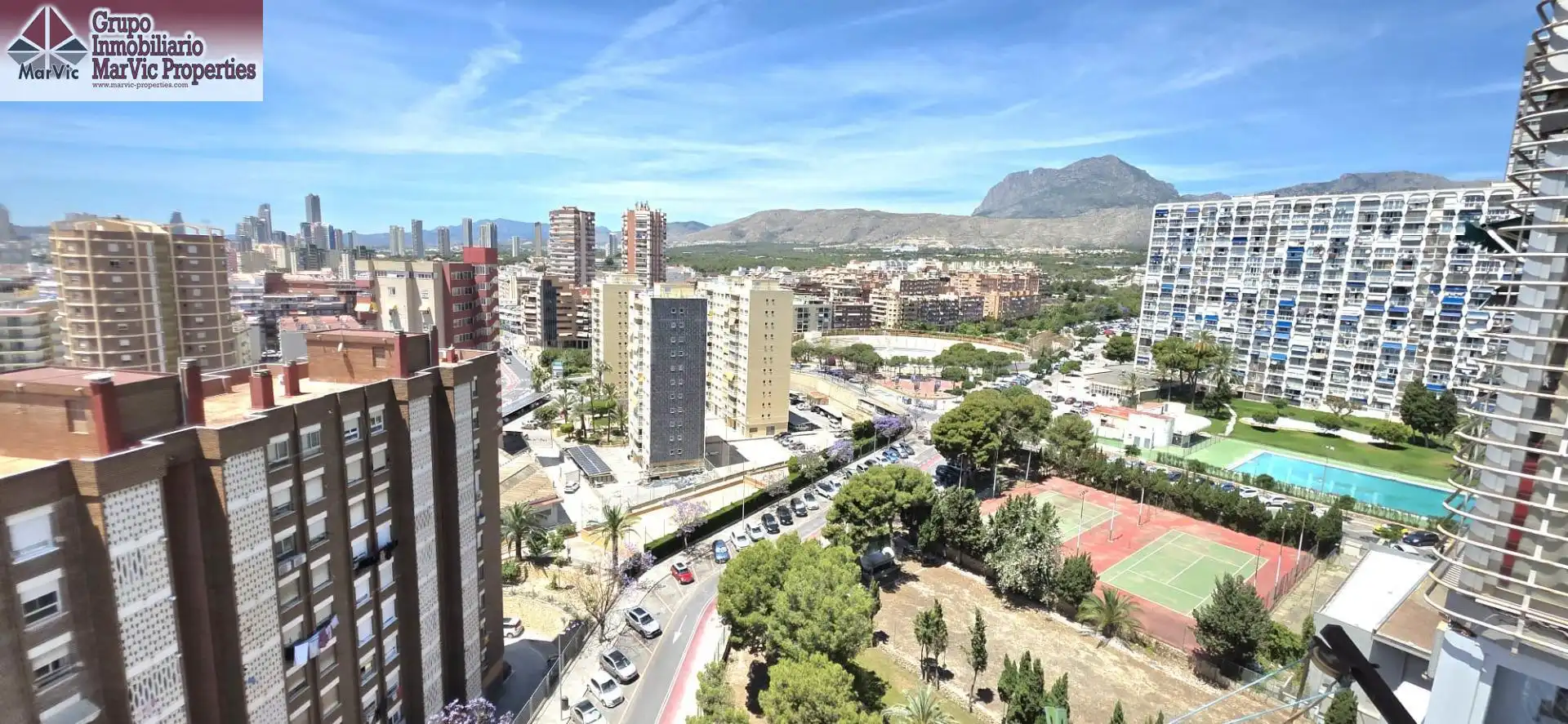 Vista exterior de Apartamento en venta en Benidorm con Aire acondicionado, Terraza y Amueblado