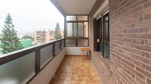 Foto 2 de Piso de alquiler en Puerta Blanca, Málaga Capital