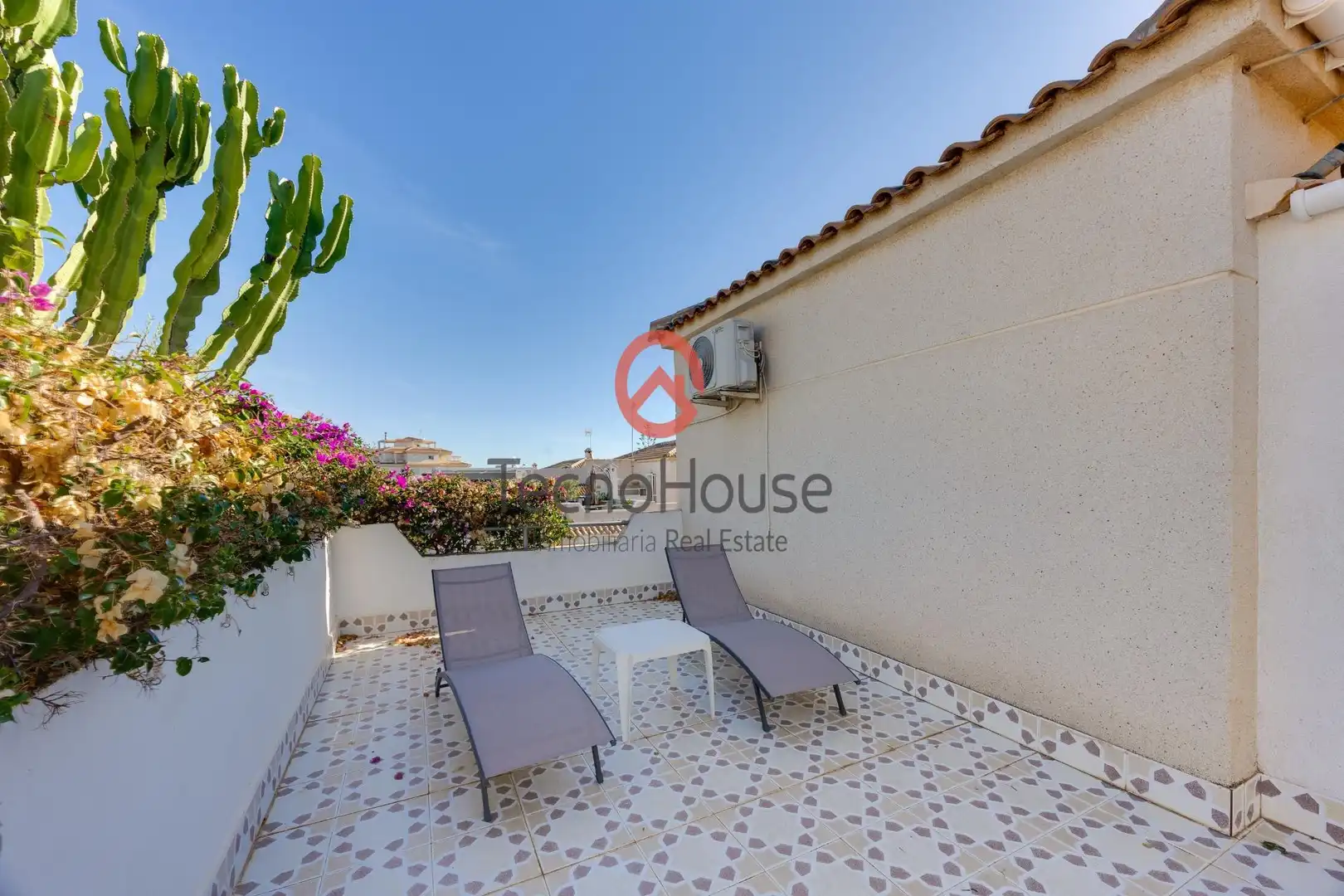 Terraza de Casa adosada en venta en Orihuela con Aire acondicionado, Jardín privado y Amueblado
