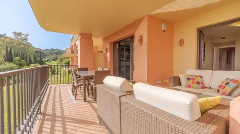 Foto 3 von Erdgeschoss zur Miete in Los Arqueros - Puerto del Almendro, Benahavís