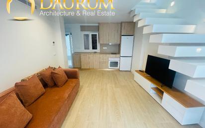 Living room of Single-family semi-detached for sale in Málaga Capital  with Air Conditioner, Terrace and Furnished