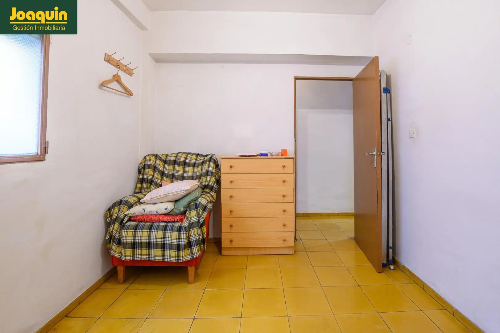 Bedroom of Flat for sale in Córdoba  with Air Conditioner and Heating
