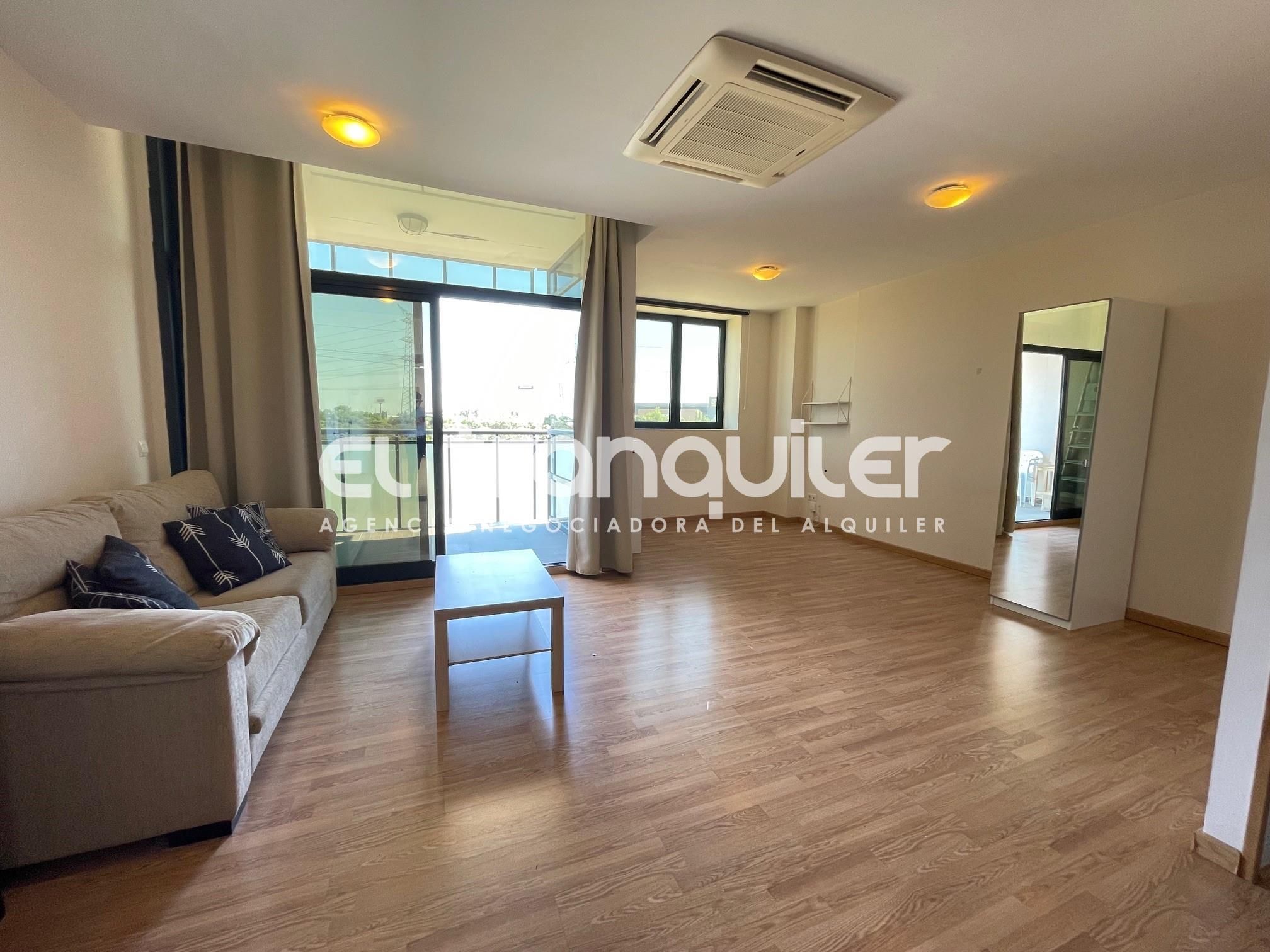 Living room of Study to rent in San Sebastián de los Reyes  with Air Conditioner and Terrace