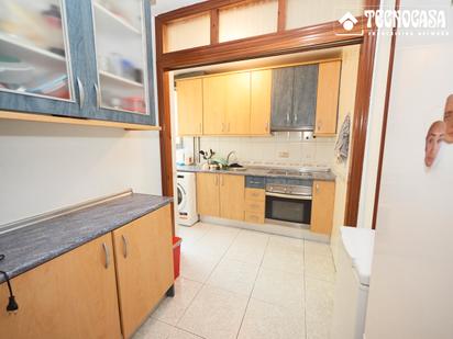 Kitchen of Flat for sale in  Granada Capital