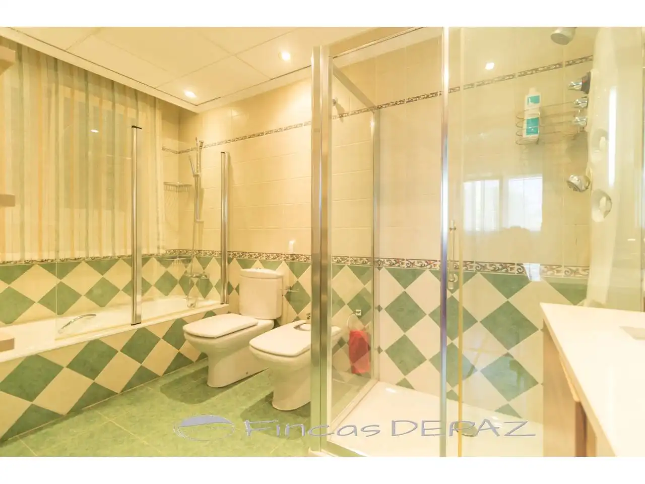 Baño de Casa o chalet en venta en Castelldefels con Aire acondicionado, Calefacción y Jardín privado