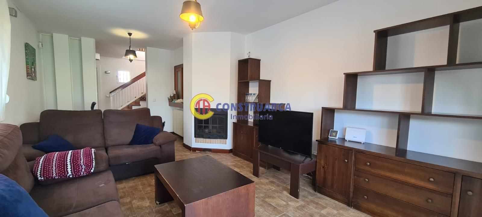 House or chalet to rent in El Pilar - La Estación