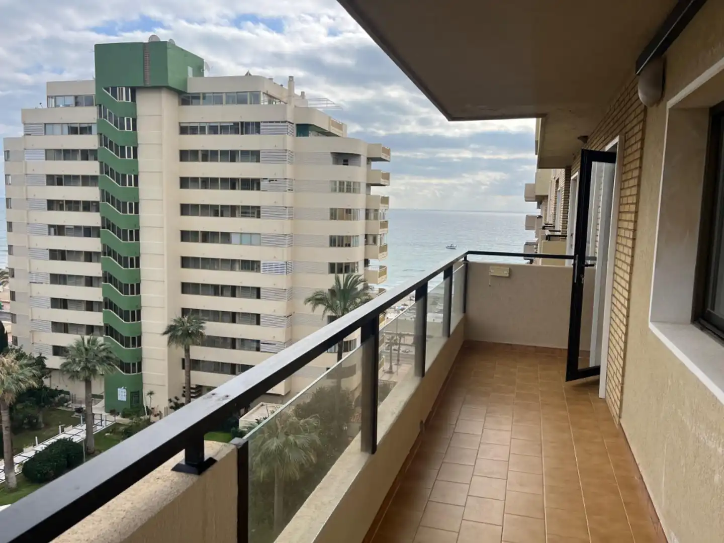 Piso con piscina en venta en Las Gaviotas  - Carvajal, imagen 3