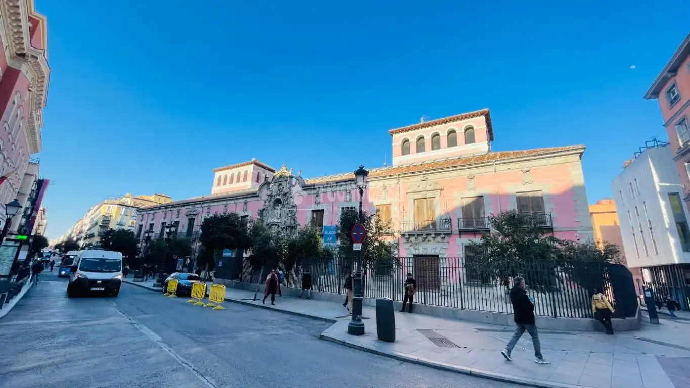 Exterior view of Garage for sale in Madrid