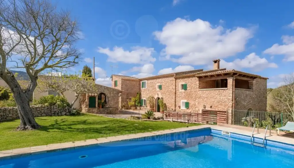 Casa rústica amb terrassa en venda a S'Horta - Cas Concos des Cavaller - Es Carritxó