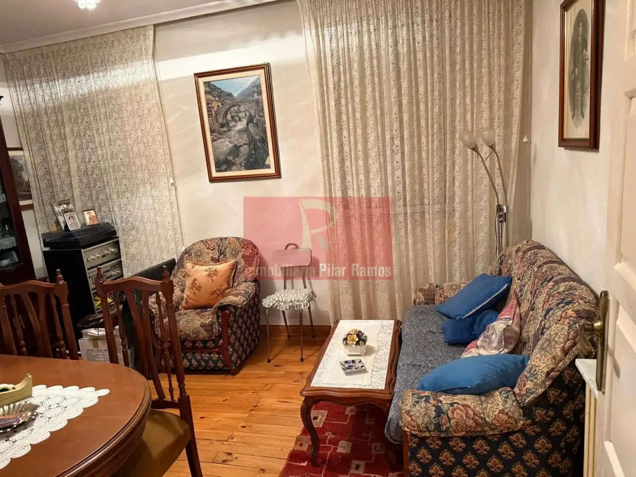 Sala de estar de Casa o chalet en venta en León Capital  con Calefacción, Jardín privado y Trastero