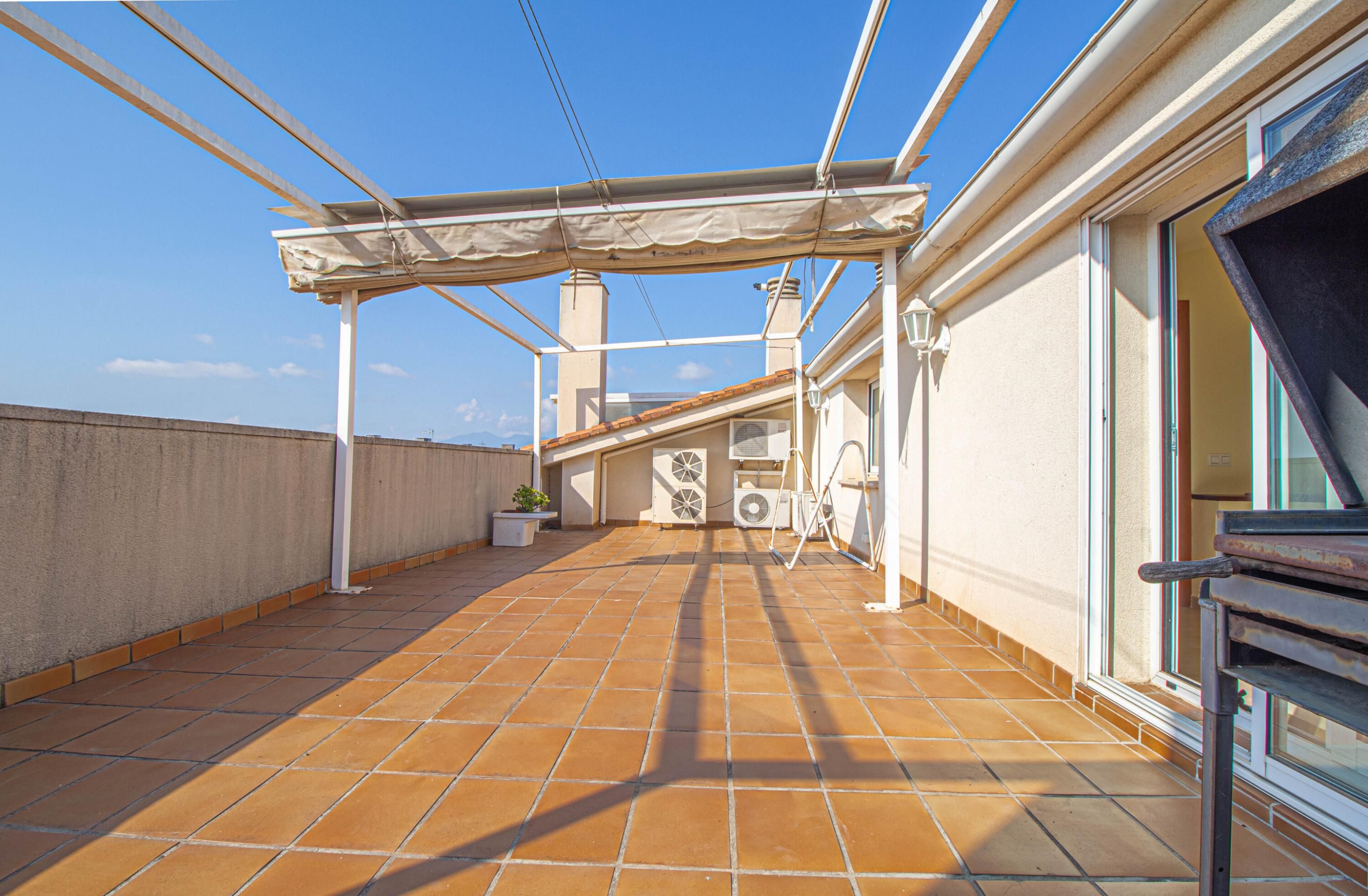 Terrace of Duplex for sale in Figueres  with Air Conditioner, Heating and Terrace
