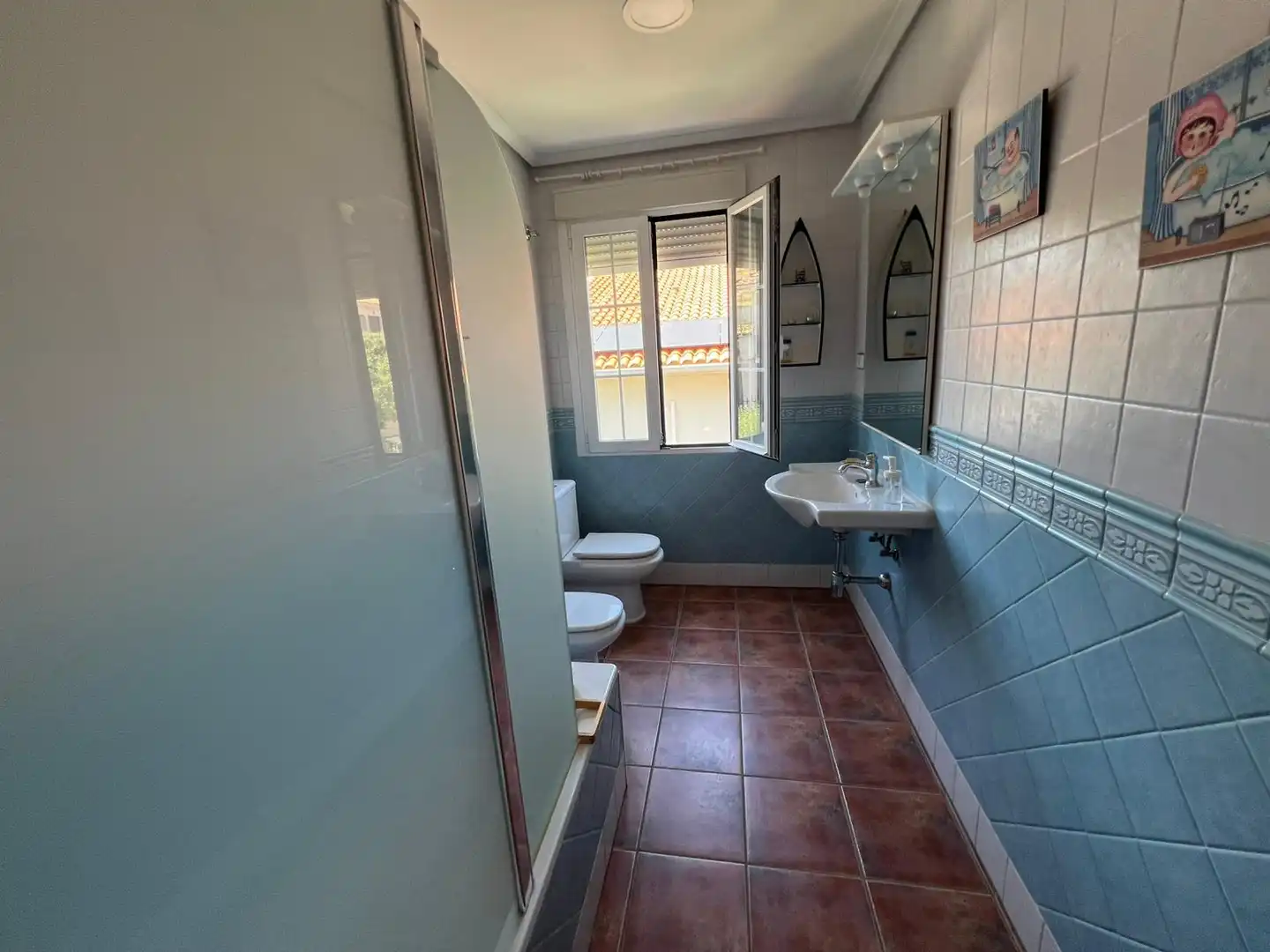 Baño de Casa o chalet en venta en Aranjuez con Aire acondicionado, Calefacción y Jardín privado
