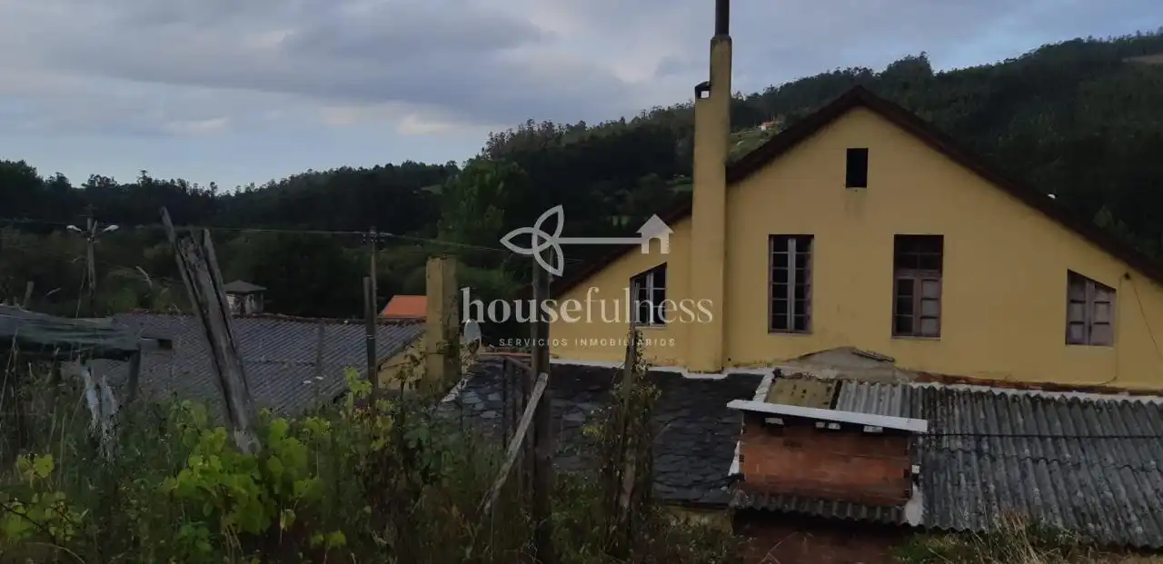 Casa rústica amb jardí en venda a Ortigueira, imagen 2