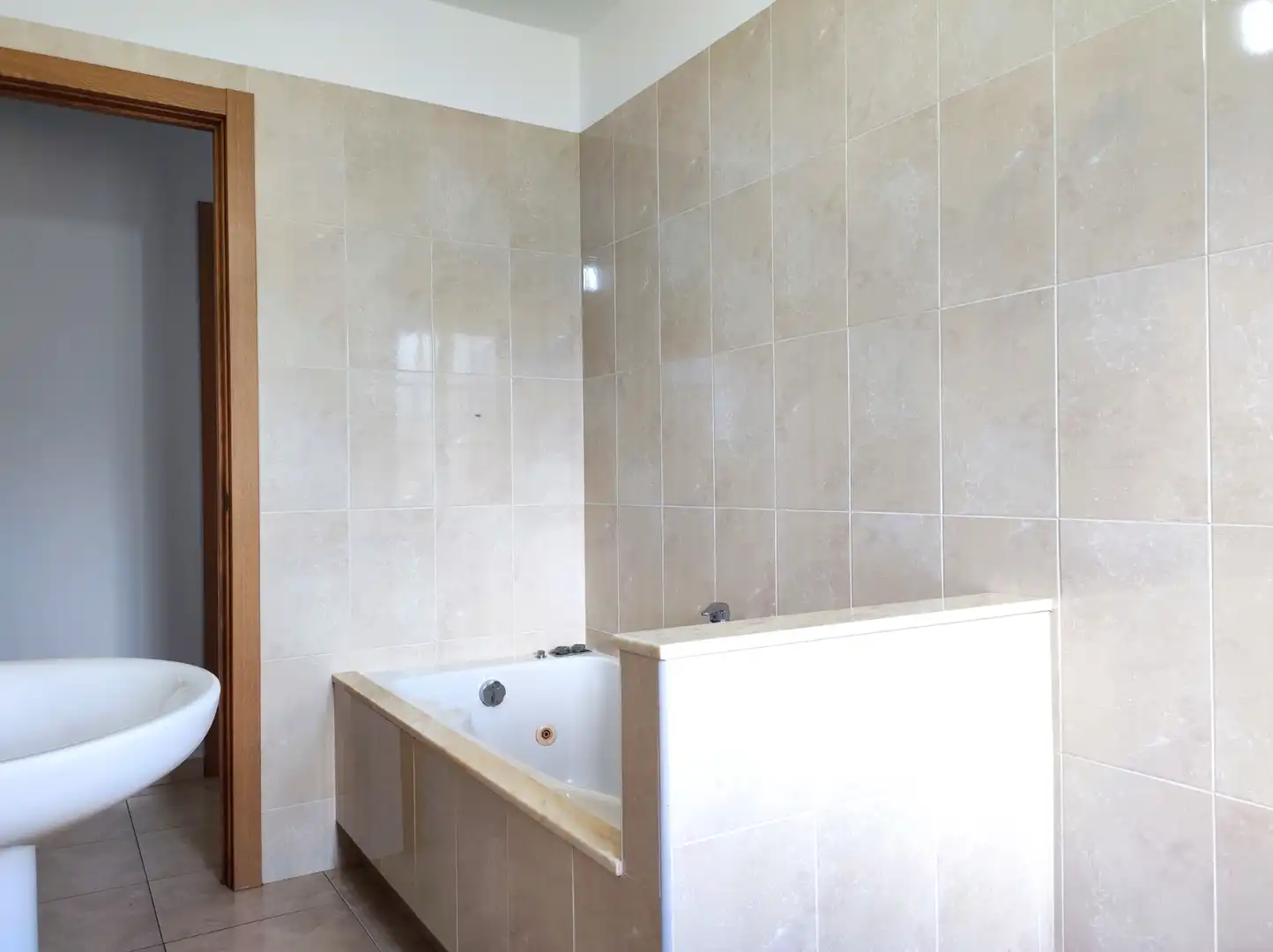 Bathroom of Houses for sale in A Laracha    with Heating, Private garden and Terrace