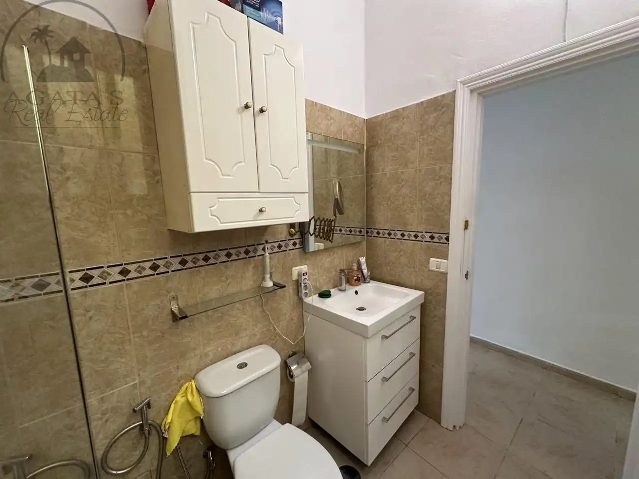 Bathroom of Ground floor for sale in Santa Cruz de Tenerife  with Air Conditioner and Furnished