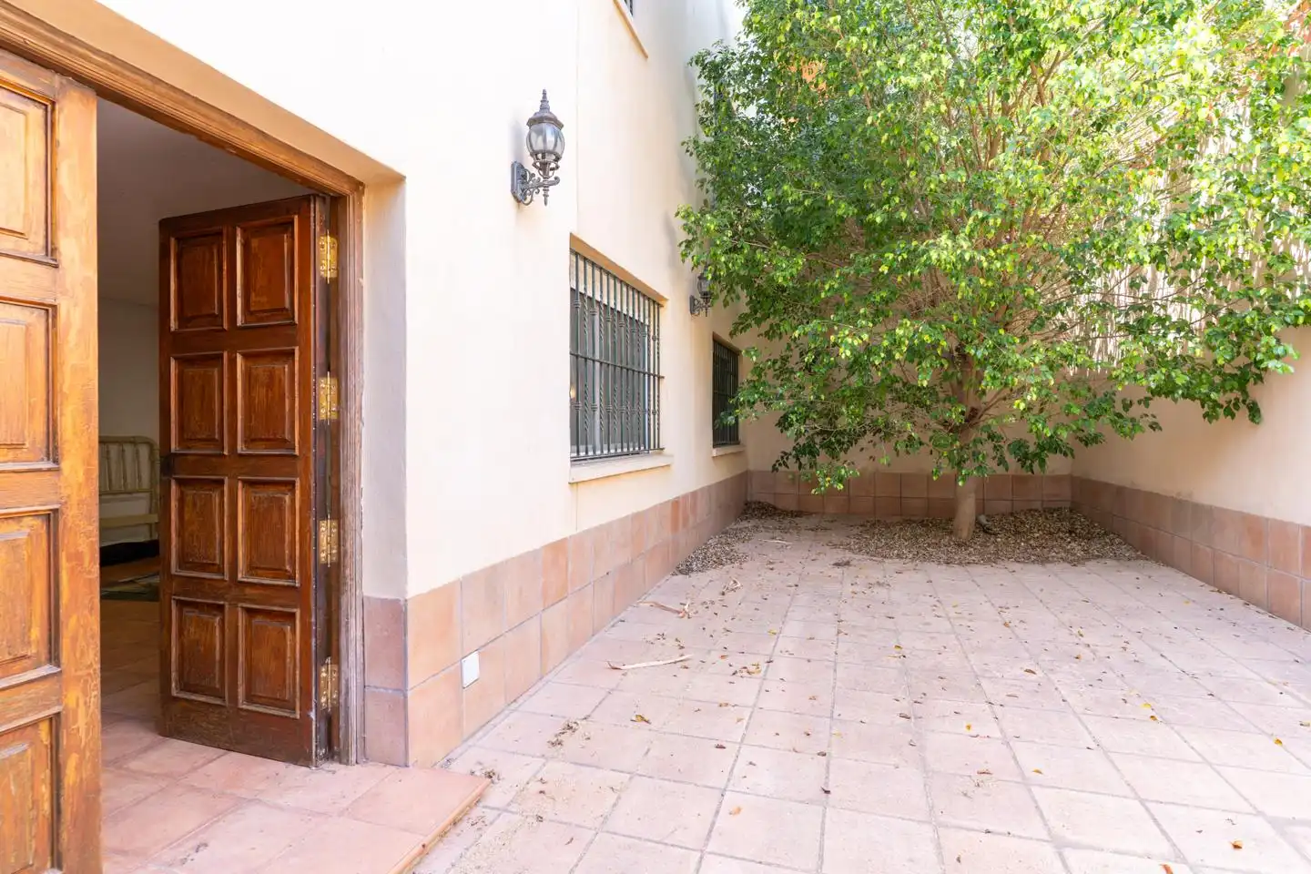 Vista exterior de Casa o xalet en venda en Elche / Elx amb Calefacció, Terrassa i Traster