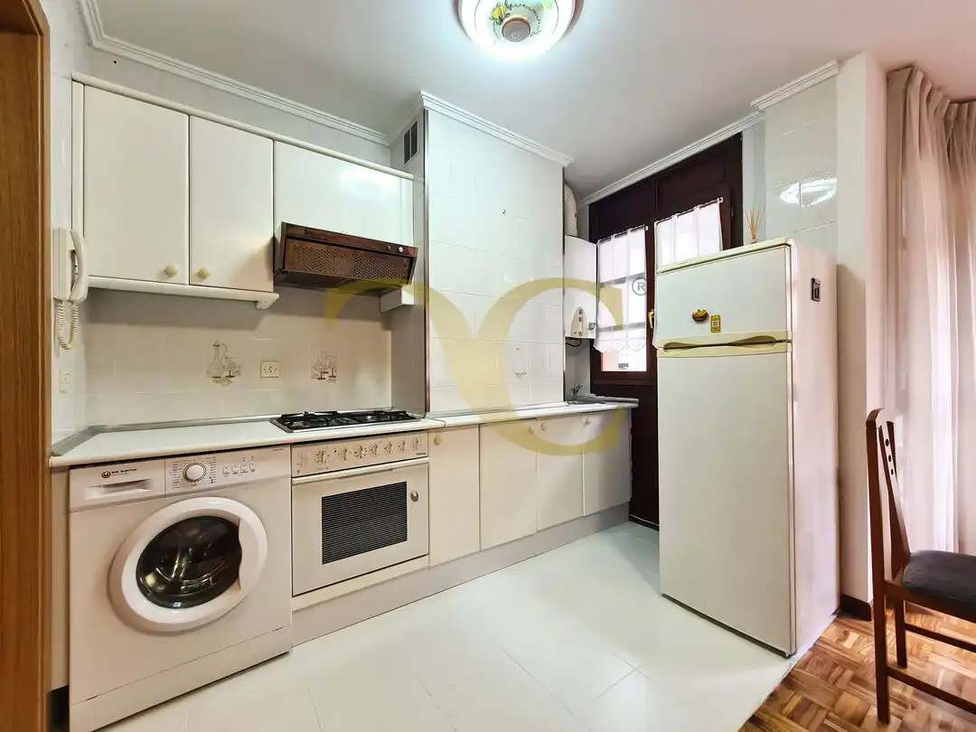 Cocina de Dúplex en venta en Gijón  con Calefacción