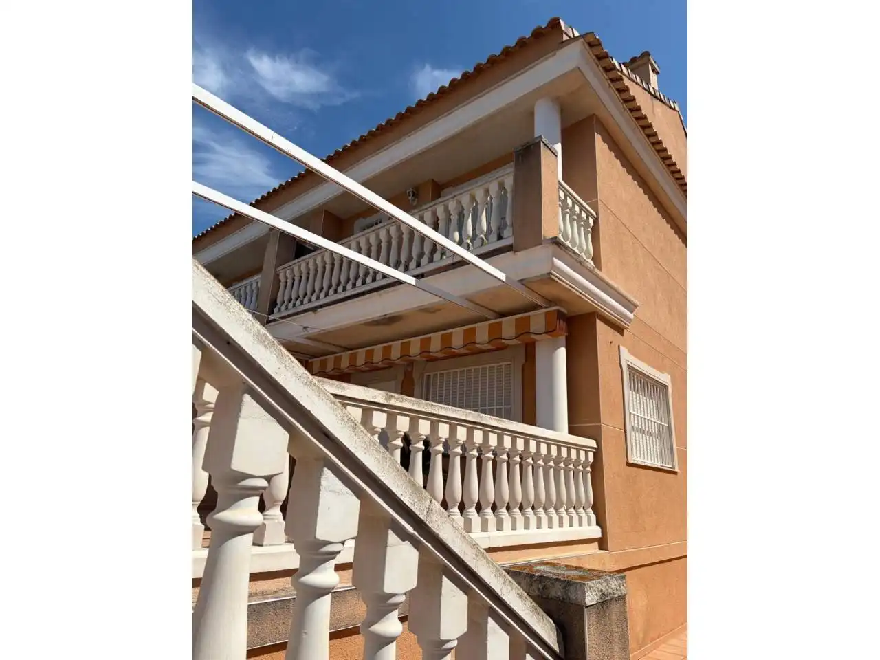Casa a schiera con piscina in vendita a Calle Mestral, imagen 3