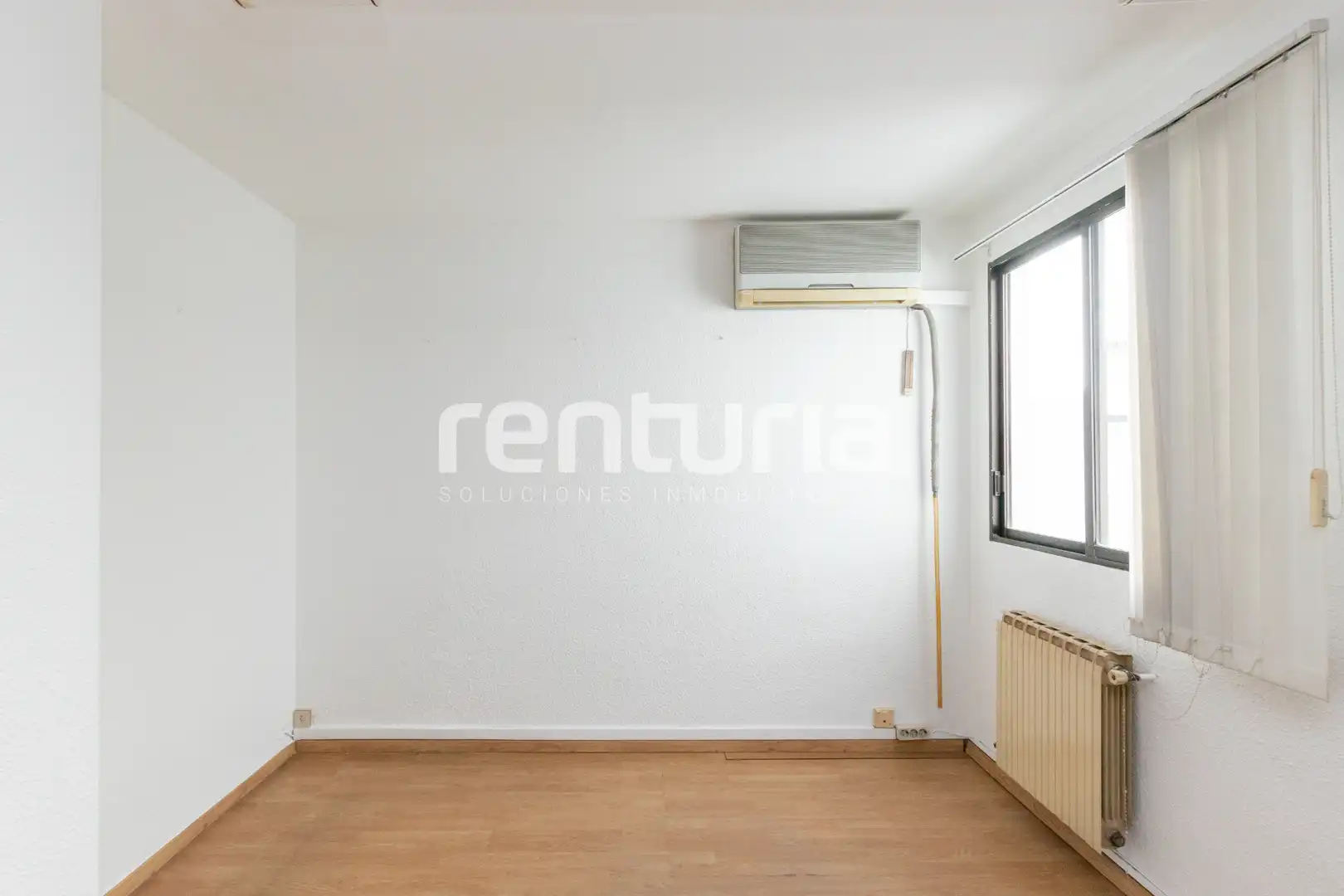 Habitación de Piso en venta en Valencia con Aire acondicionado, Calefacción y Balcón