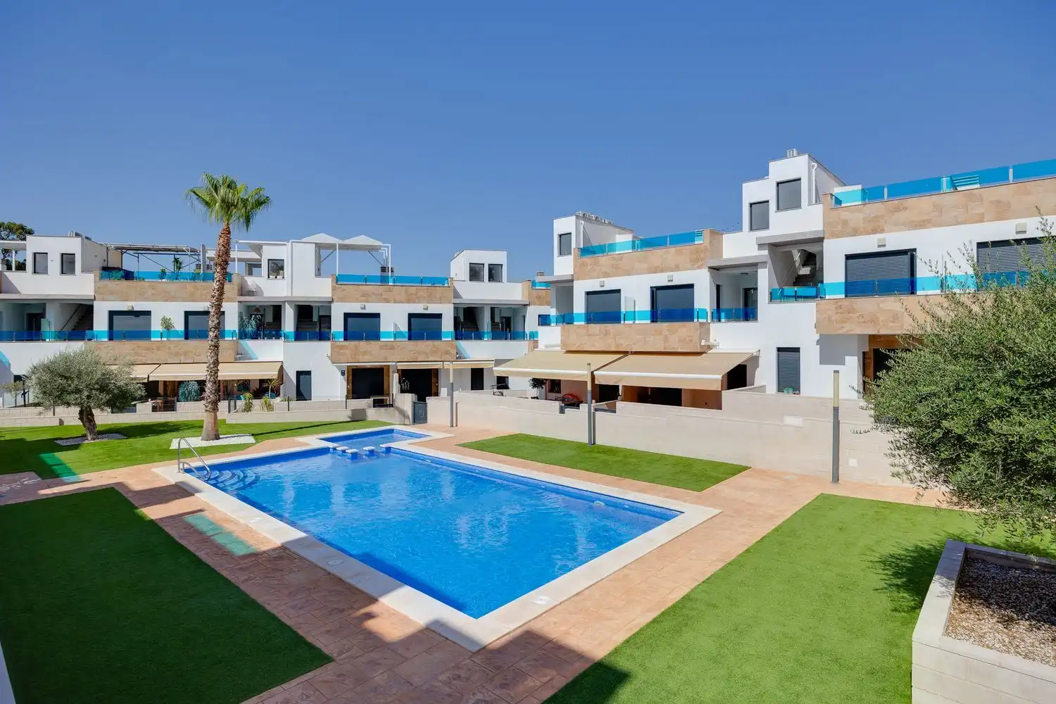 Reihenhaus mit Pool zum Verkauf in Calle Carmen Laforet 58, imagen 43