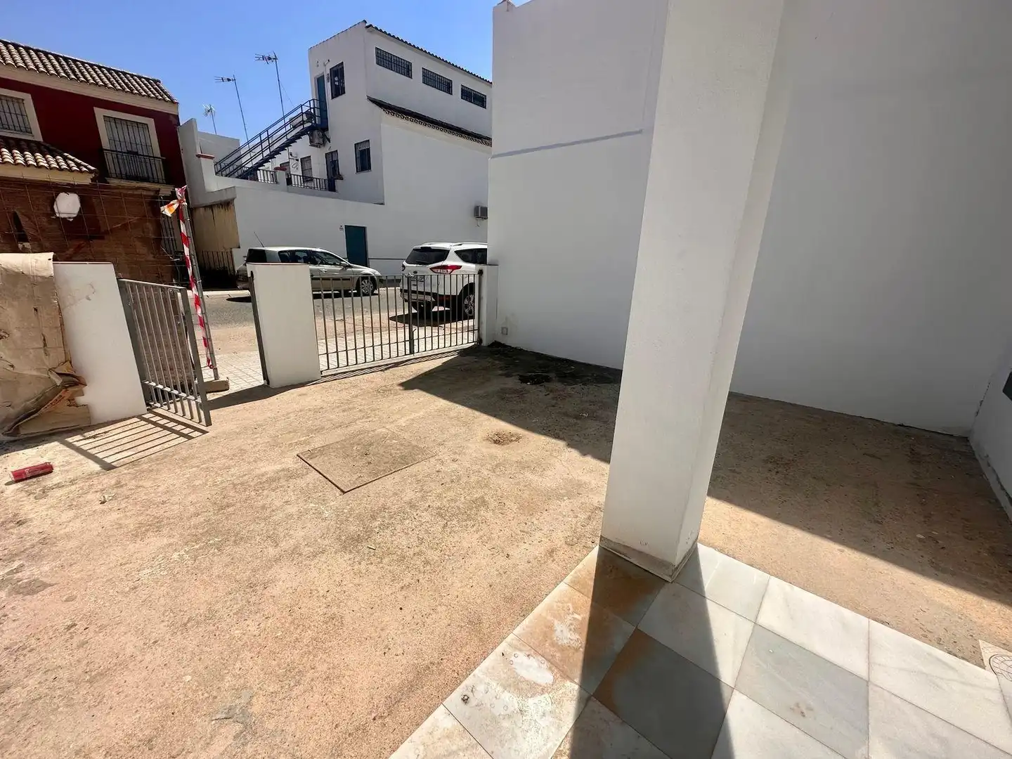 Vista exterior de Casa adosada en venta en Pilas