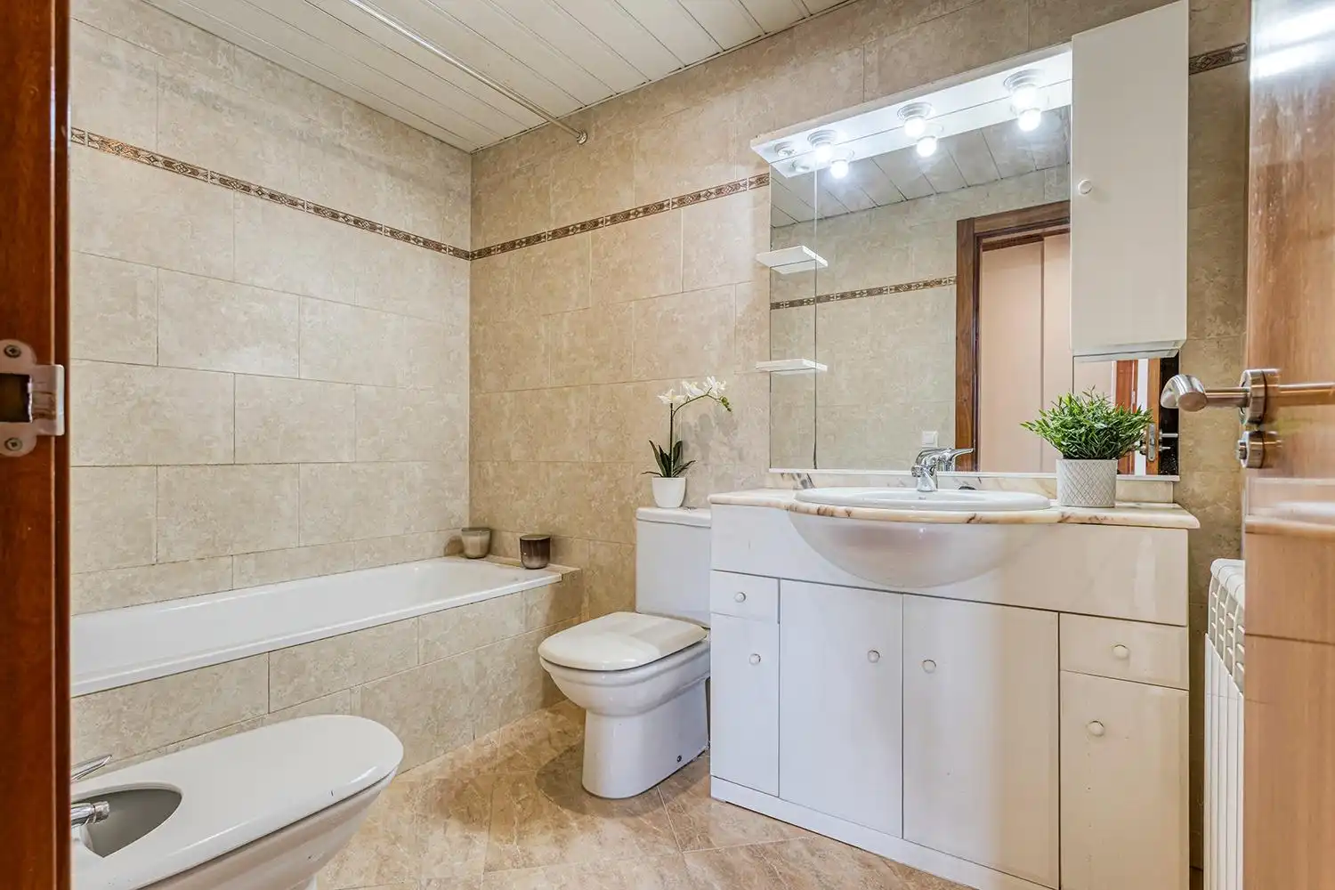 Badezimmer von Wohnung zum Verkauf in Vilanova del Camí mit Heizung, Terrasse und Balkon