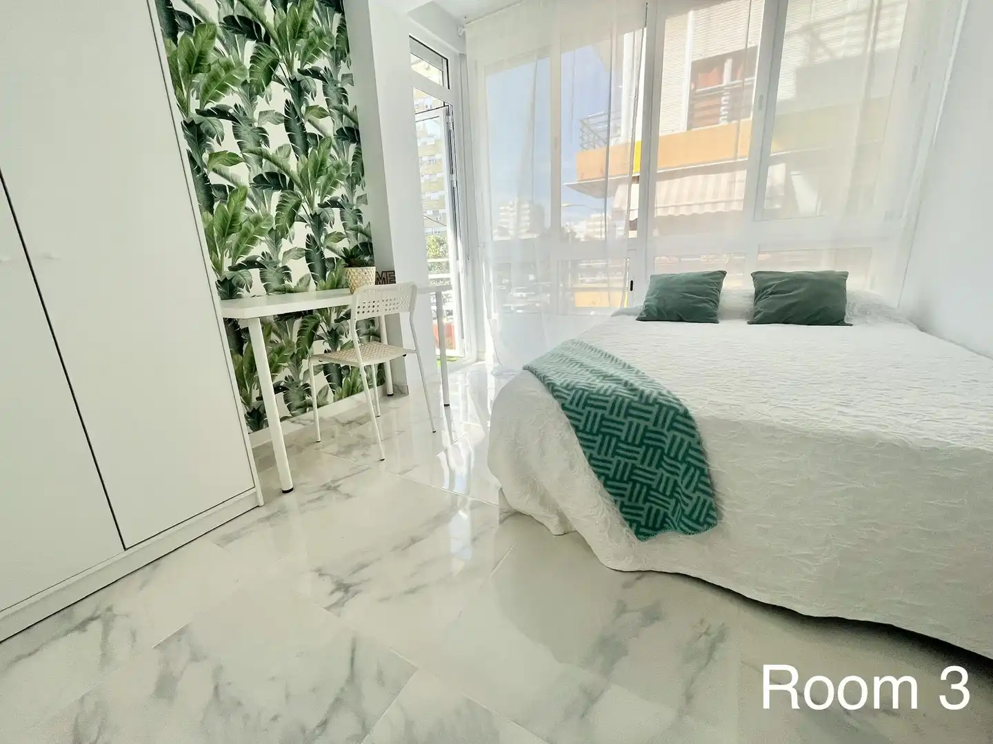 Schlafzimmer von Wohnung zur untervermieten in Sevilla mit Möbliert, Waschmaschine und Fernseher