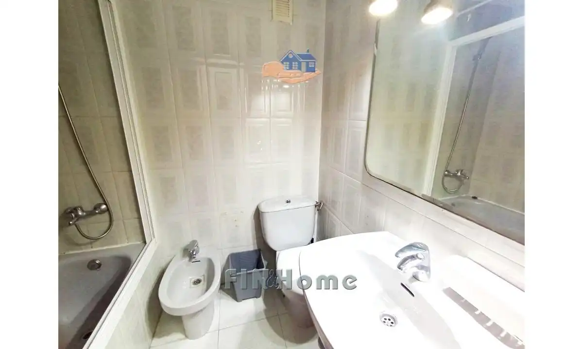 Bedroom of Flat for sale in Sevilla  with Air Conditioner, Heating and Terrace