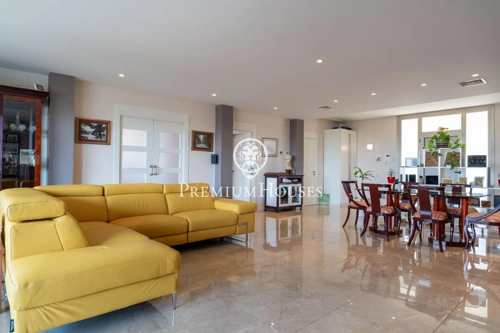 Sala d'estar de Casa o xalet en venda en Tarragona amb Jardí privat, Terrassa i Traster