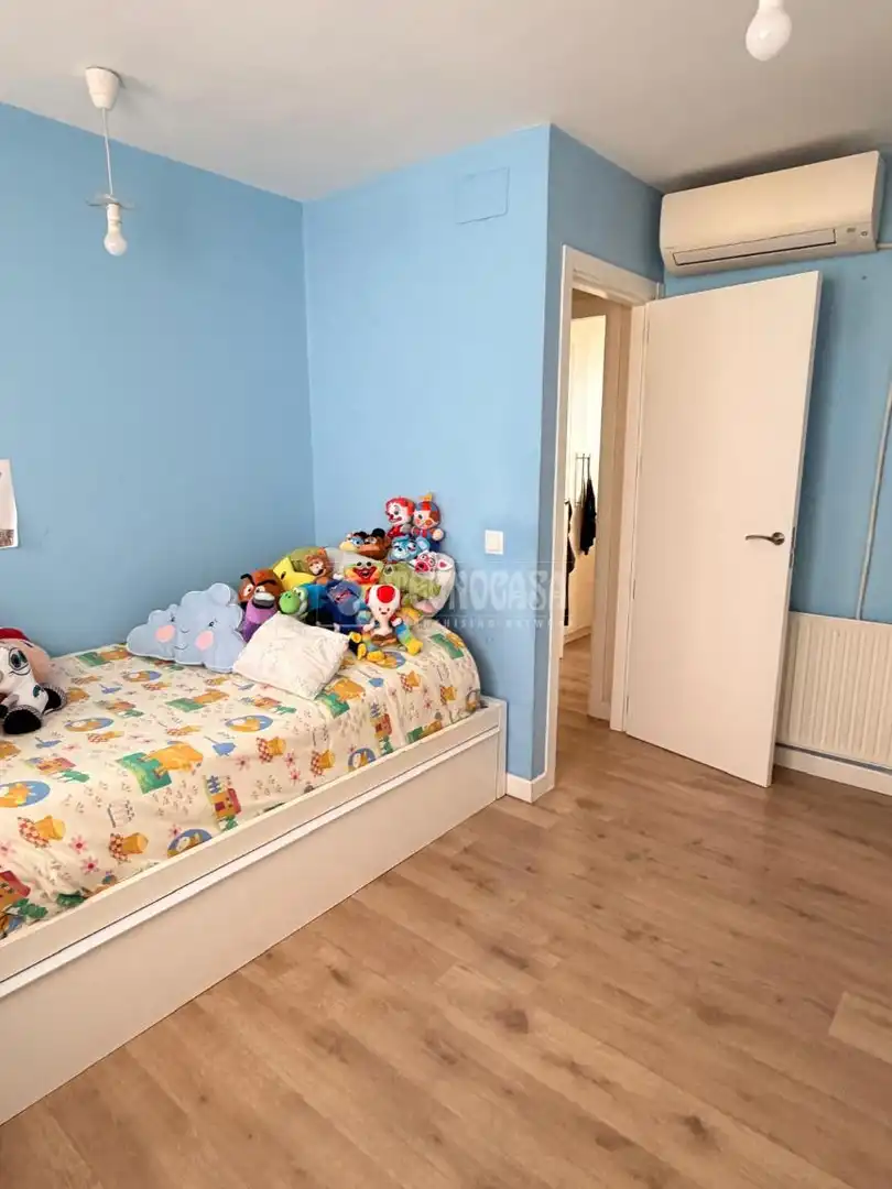 Bedroom of Attic for sale in Valdemoro  with Air Conditioner, Heating and Terrace