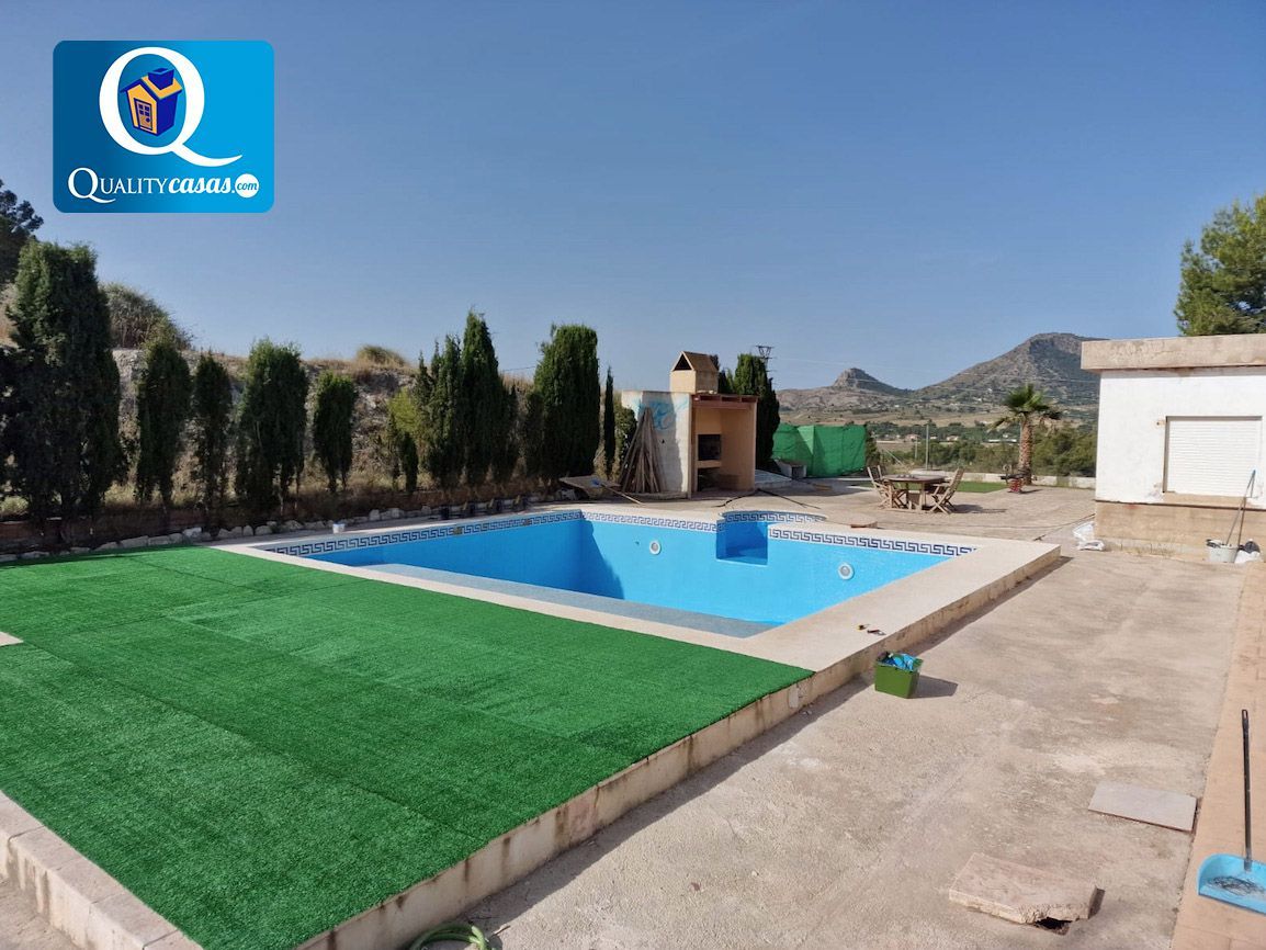 House or chalet for sale in Sax