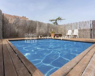 Swimming pool of Attic for sale in  Barcelona Capital  with Air Conditioner, Heating and Terrace