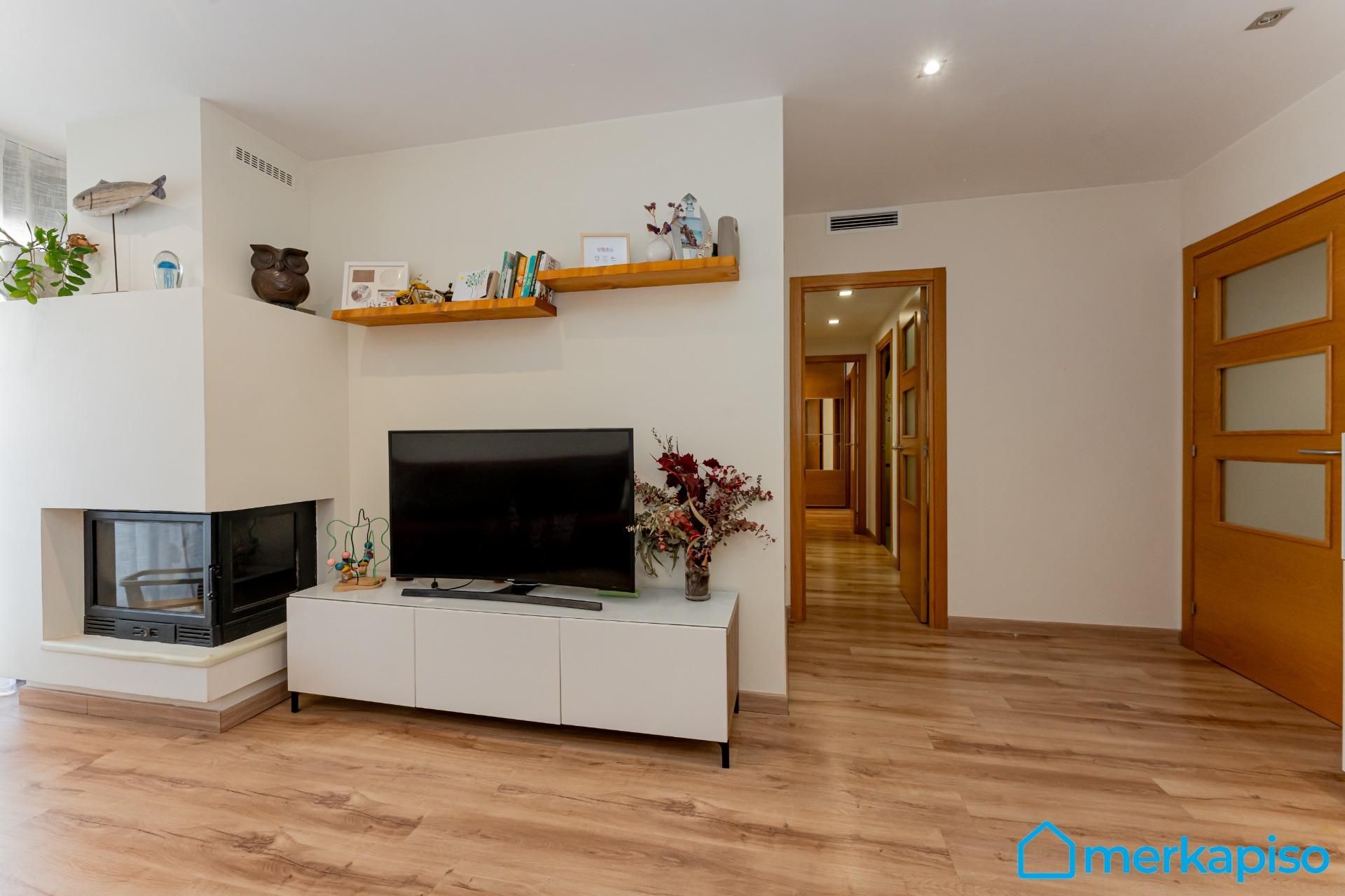 Sala d'estar de Pis en venda en Viladecans amb Aire condicionat, Calefacció i Parquet